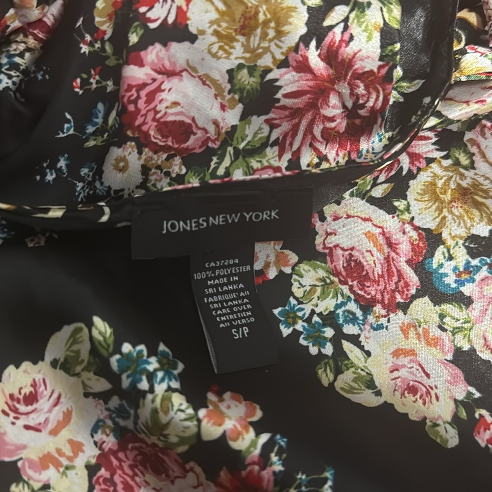 Vintage 90’s Jones New York satin-like floral maxi dress - Picture 2 of 6